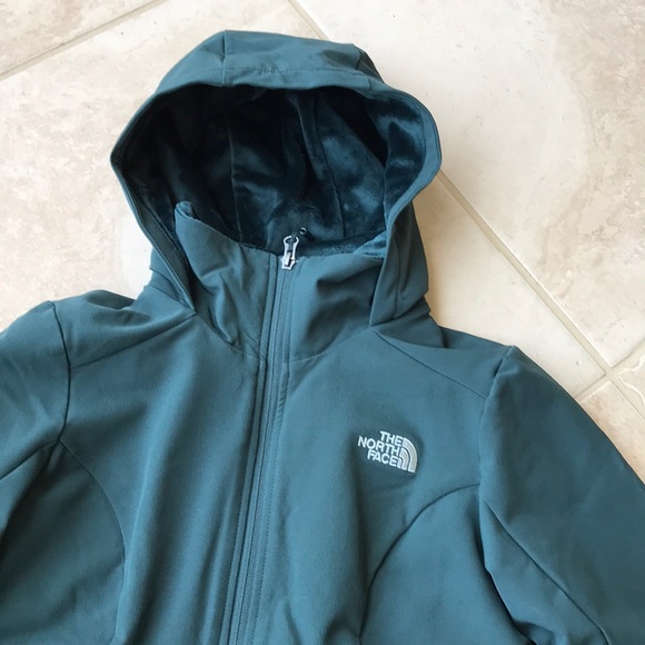 The north face hooded jacket - Picture 2 of 8
